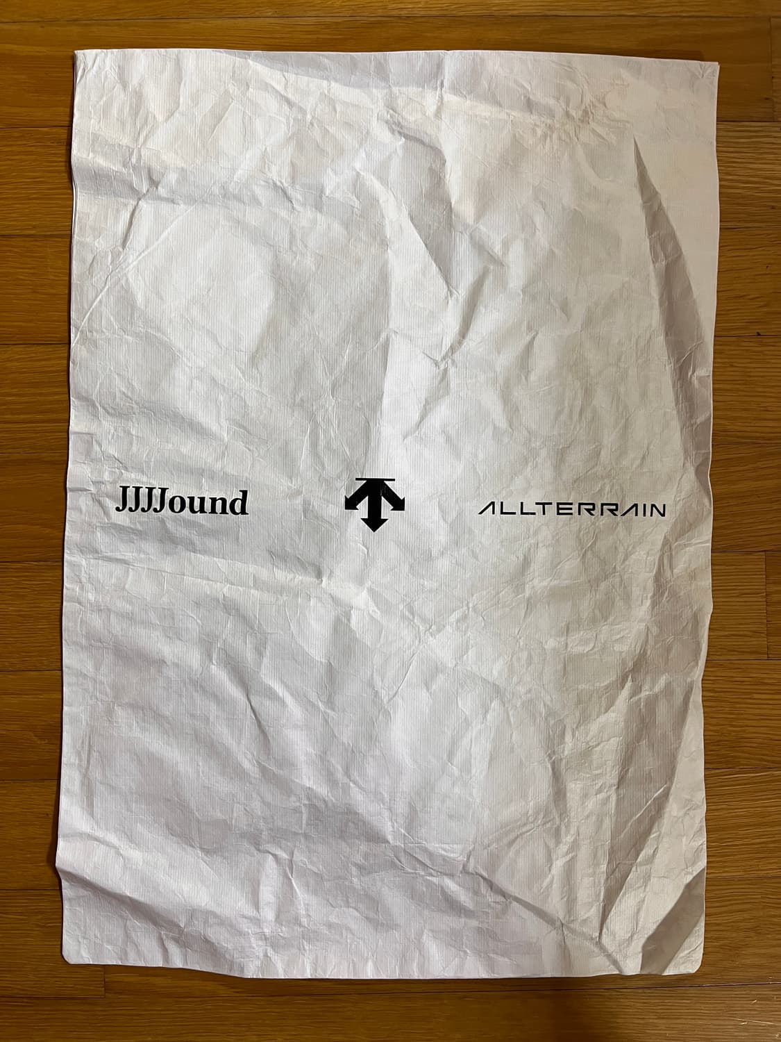 데상트 얼터레인 x JJJ자운드 다운 자켓 블랙 차콜 사이즈 L 판매 상품이미지10