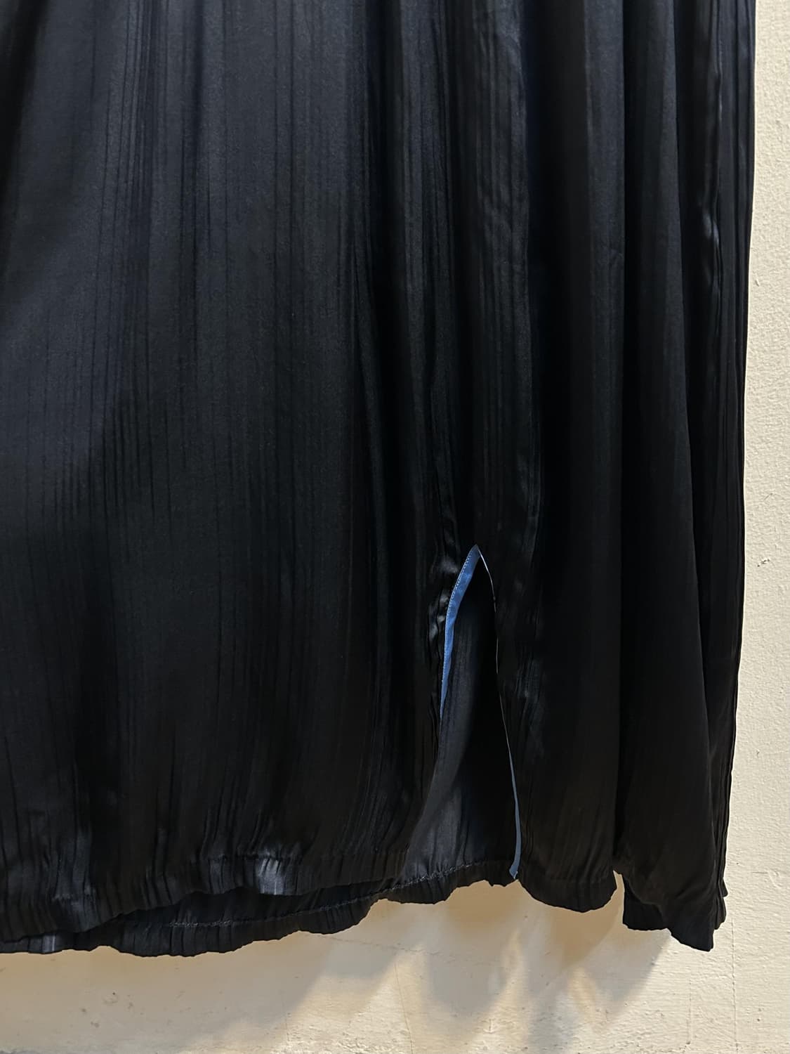 르셉템버 배색 스트랩 플리츠 롱원피스 상품이미지8