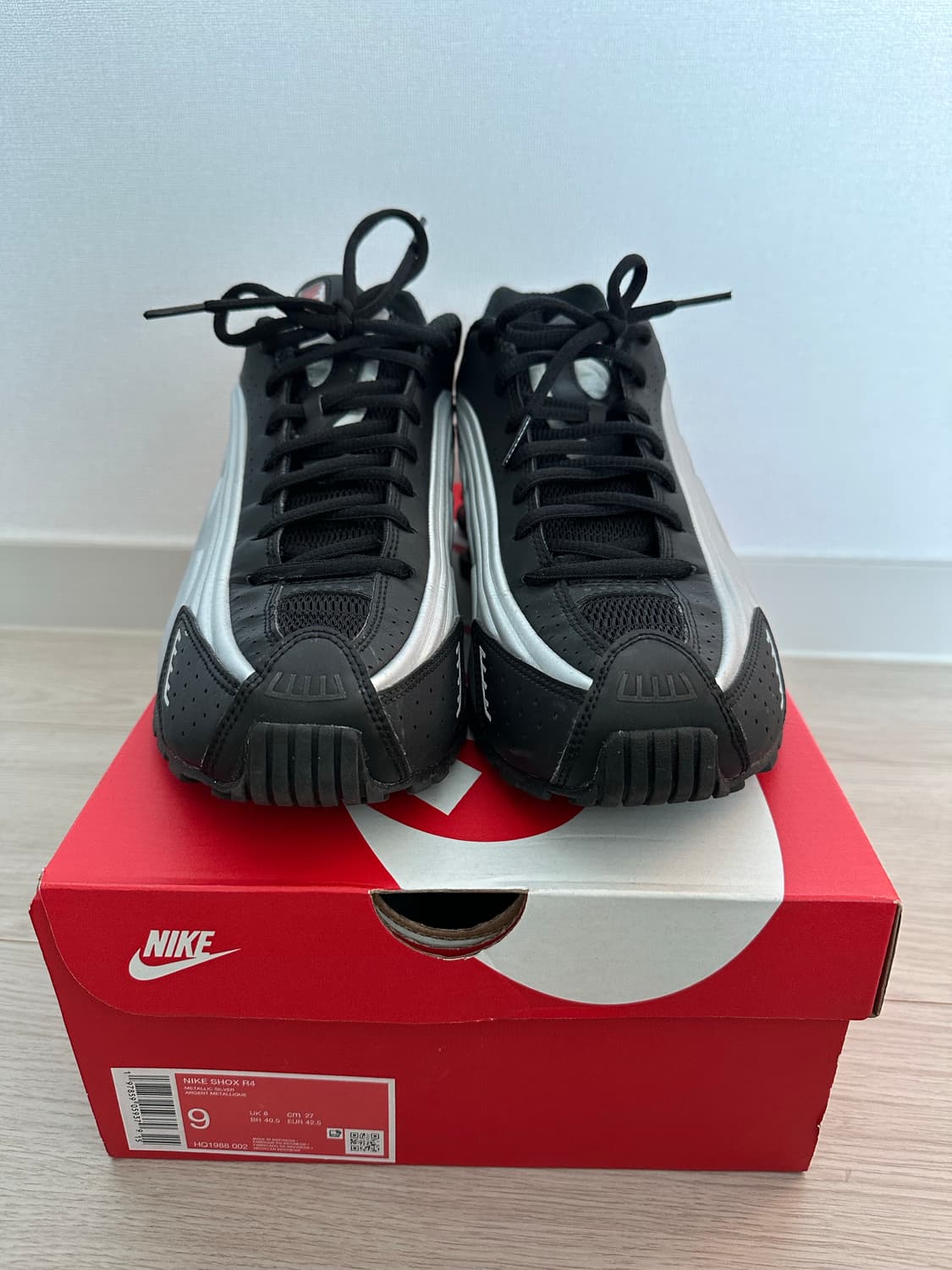 나이키 샥스 r4 메탈릭 실버 HQ1988-002 상품이미지1