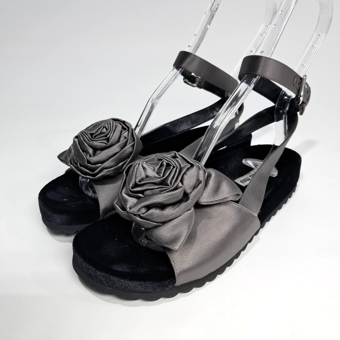 미우미우 새틴 샌들 상품이미지1