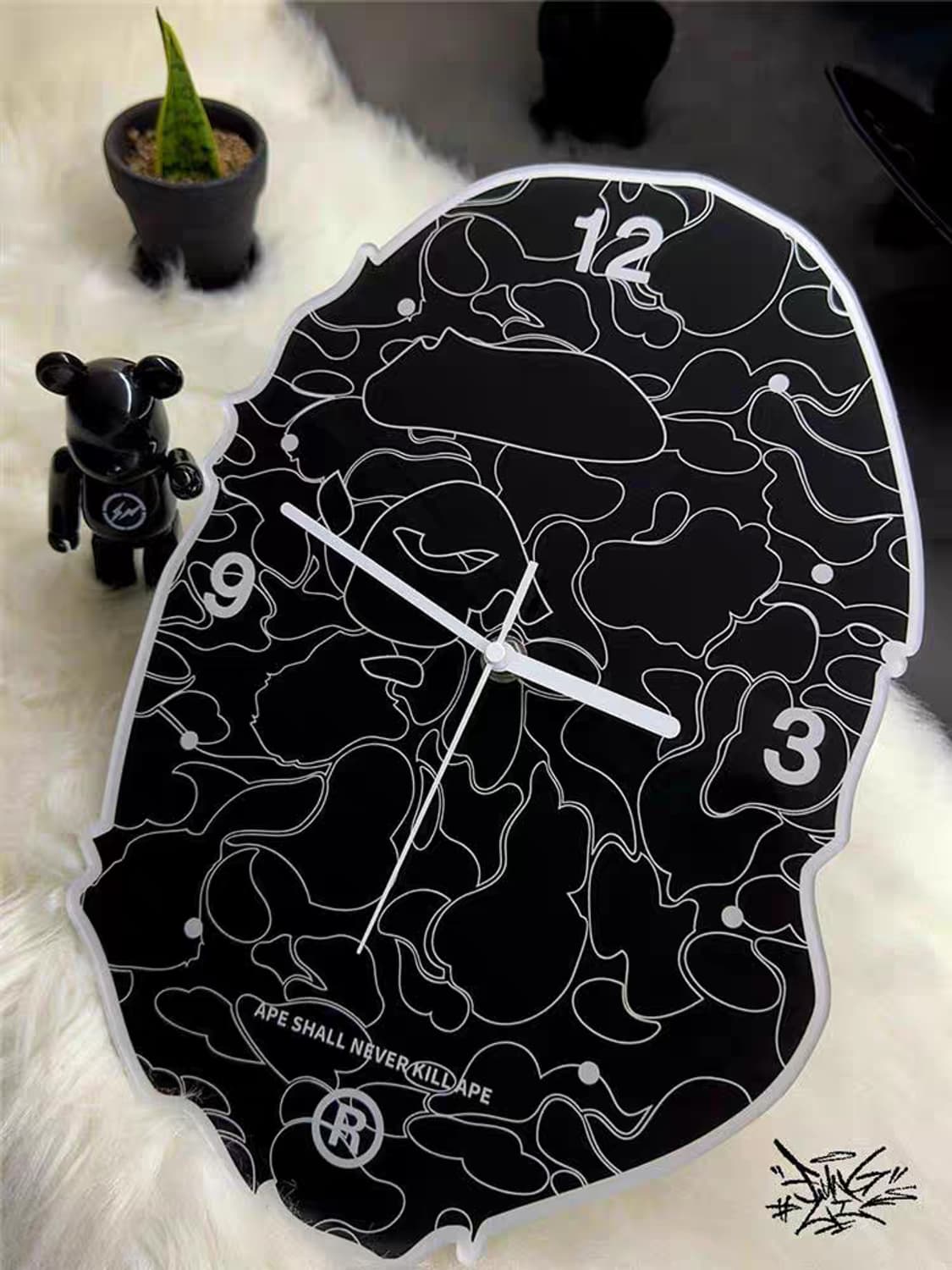 베이프 벽걸이 시계 상품이미지2