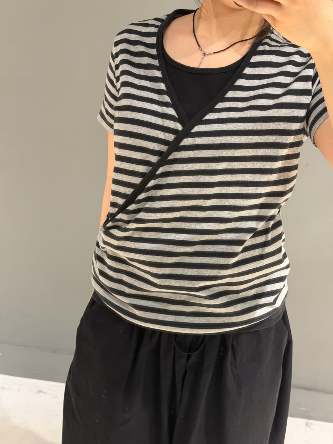 wrap design layered detail tee  상품이미지2