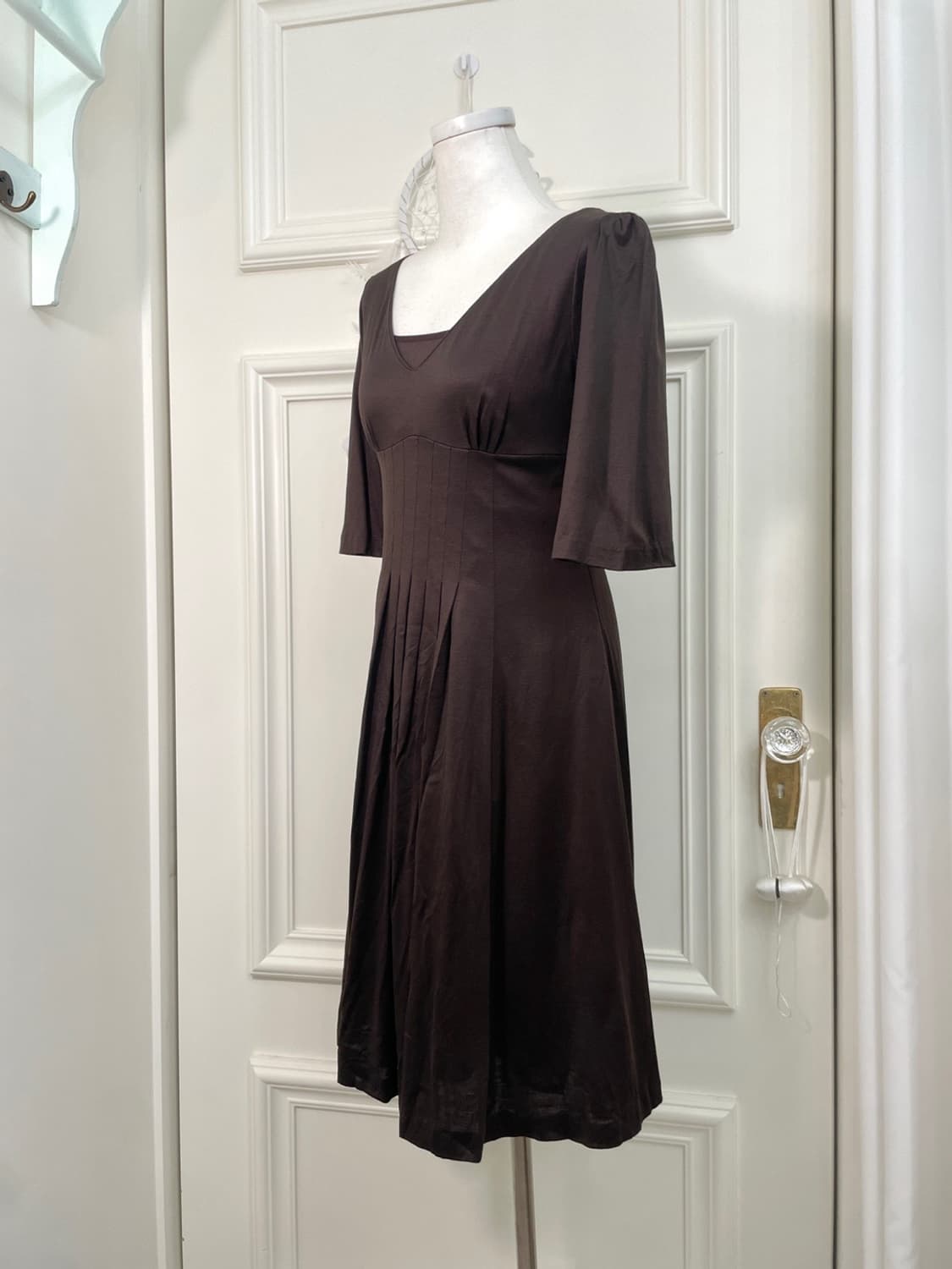 brown shirring pleats point v-neck cotto 상품이미지2