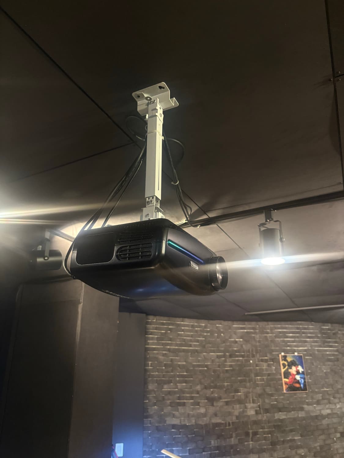 [중고] 빔프로젝터 + 120인치대형스크린 상품이미지3