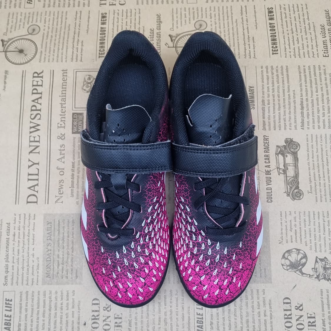 아디다스 프레데터 프릭 아동풋살화240 상품이미지2