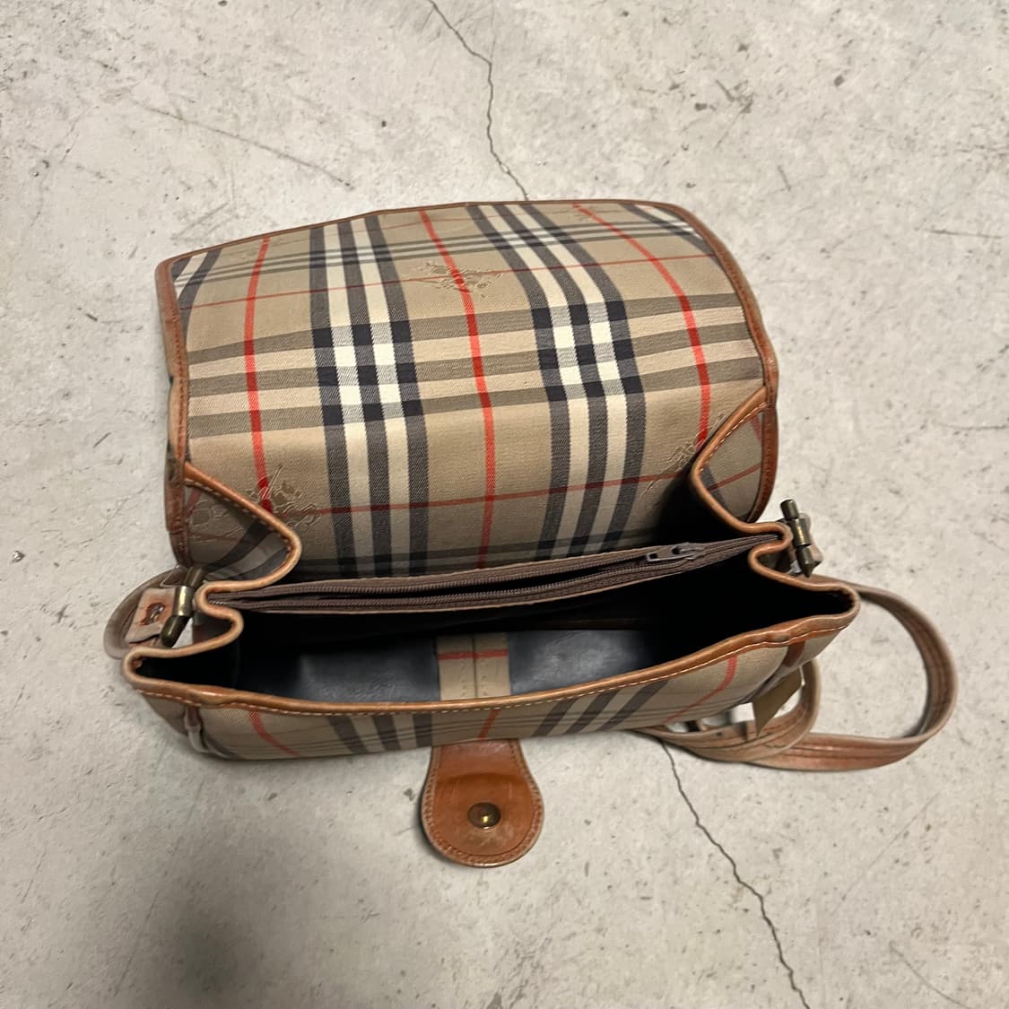 vintage burberrys cross bags  상품이미지8