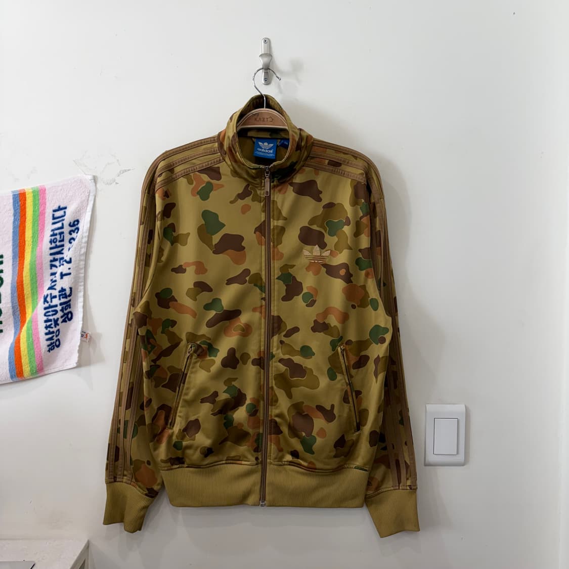 212. 아디다스 카모 져지 트랙탑 상품이미지1