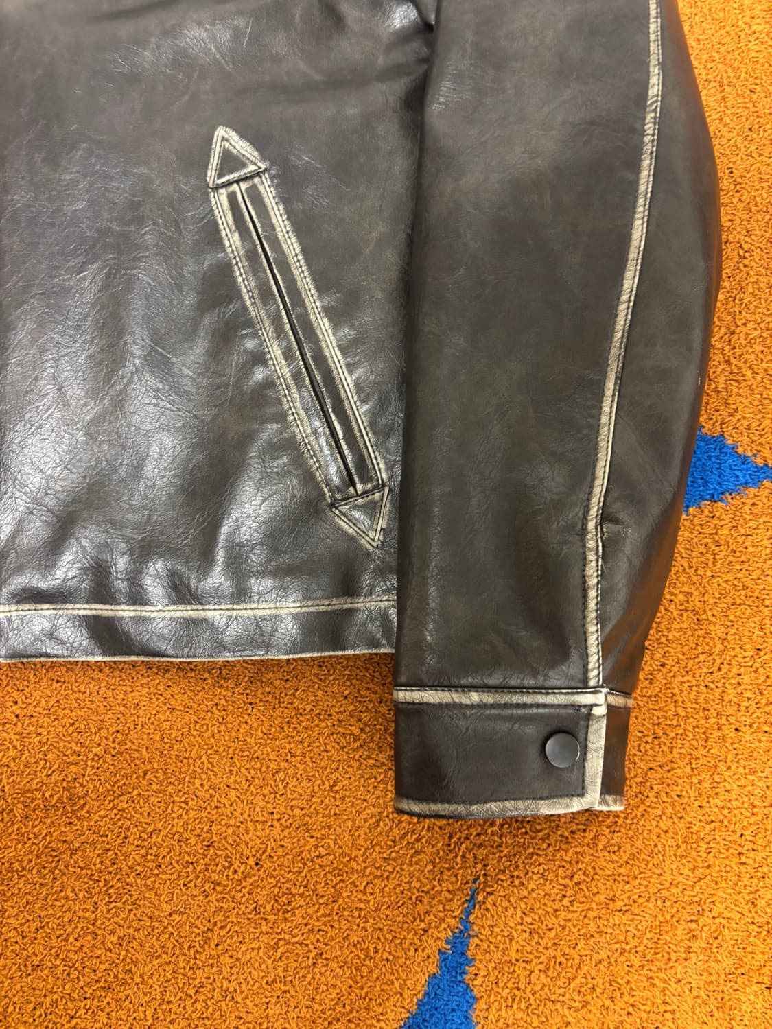 Lafam 빈티지워싱 레터링패치레더자켓 From Amsterdam🇳🇱 상품이미지4