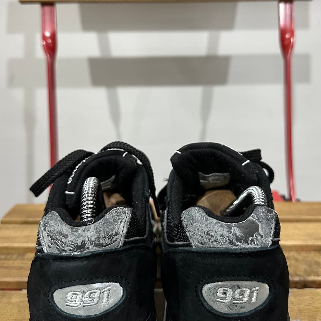 UK5) 뉴발란스 운동화 남녀 공용 신발 991 UK 블랙 스웨이드 상품이미지5