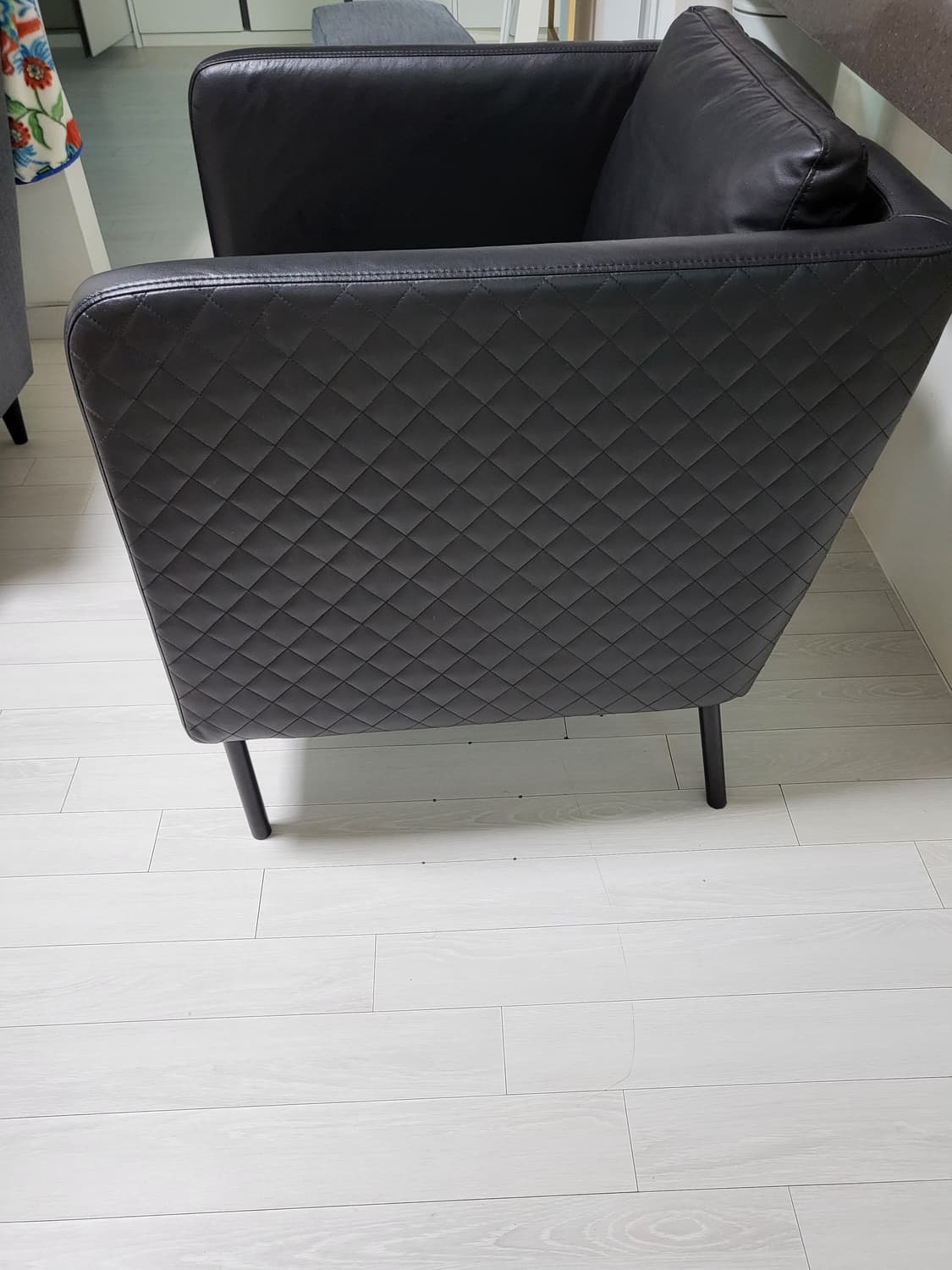 이케아 EKERÖ(에케뢰) 암체어, 킴스타드 블랙 색상 제품 상품이미지6