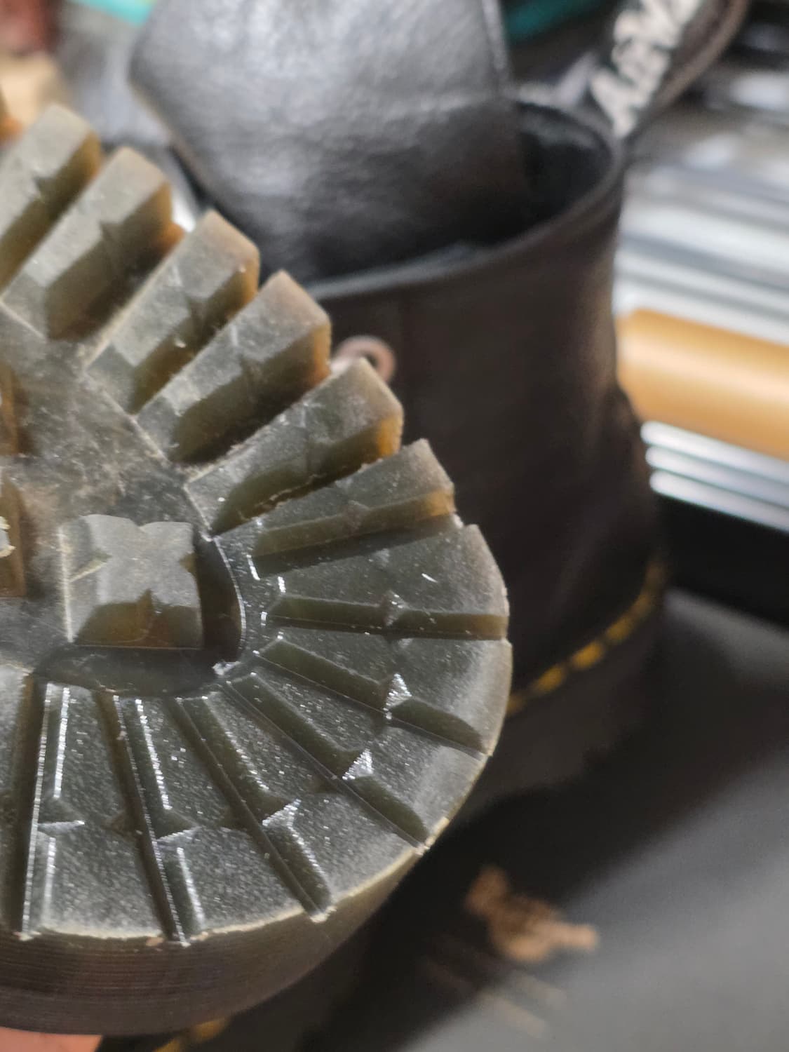 (290) 닥터마틴 x 릭오웬스 1460 RO 쿼드 블랙 부츠 상품이미지7