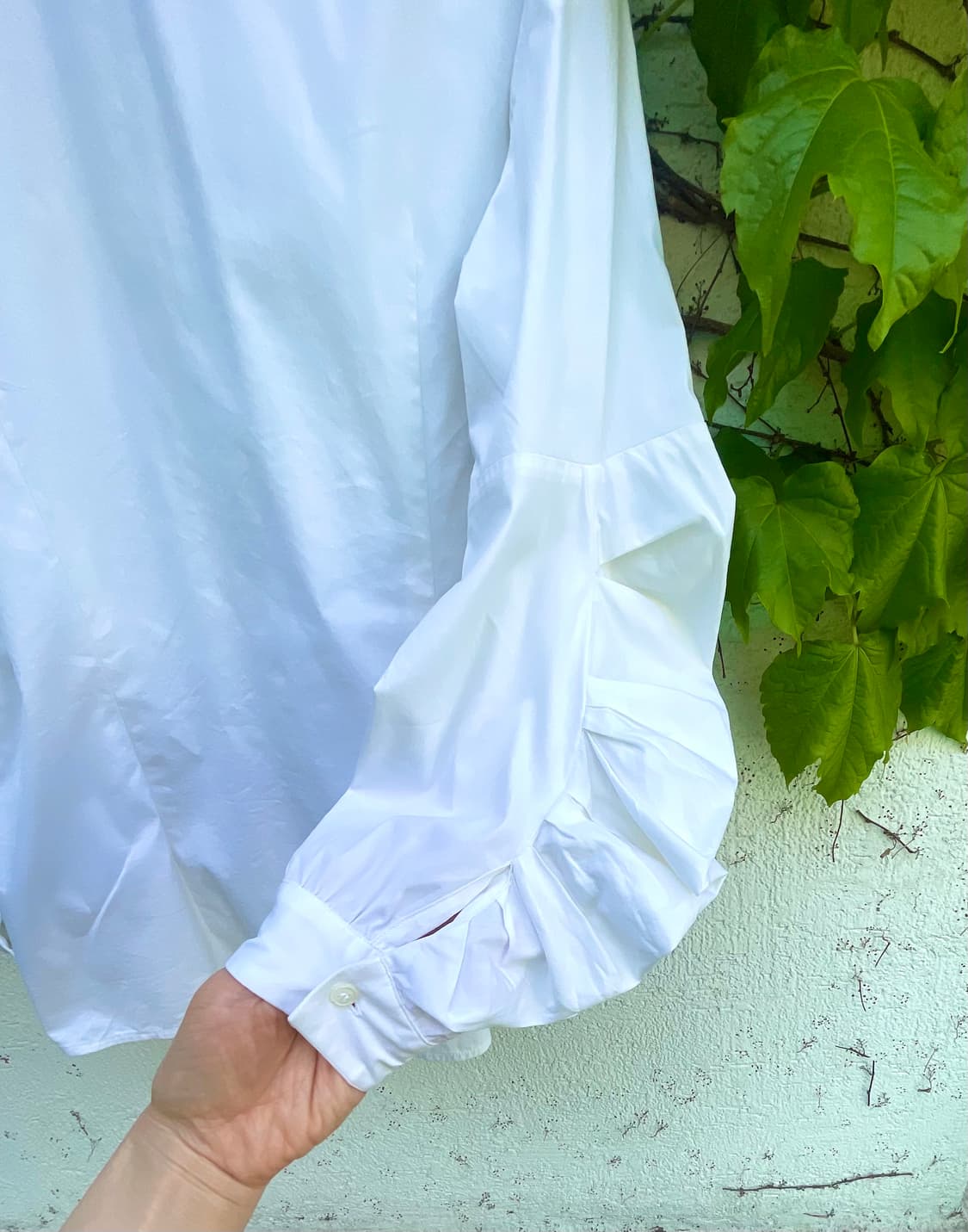 미우미우 셔링 퍼프 소매 화이트 블라우스 상품이미지6