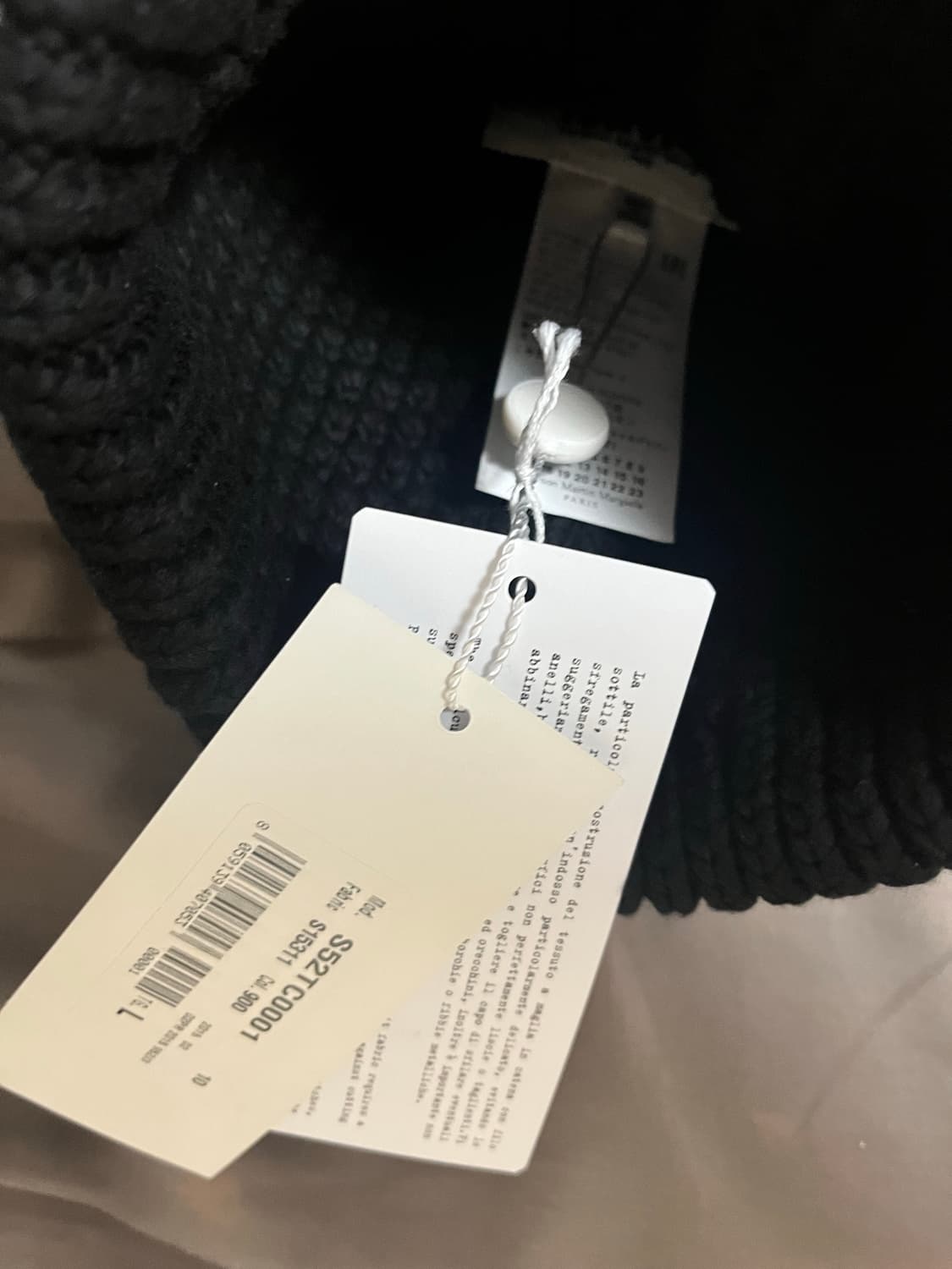 MM6 마르지엘라 폼폼 비니  상품이미지3