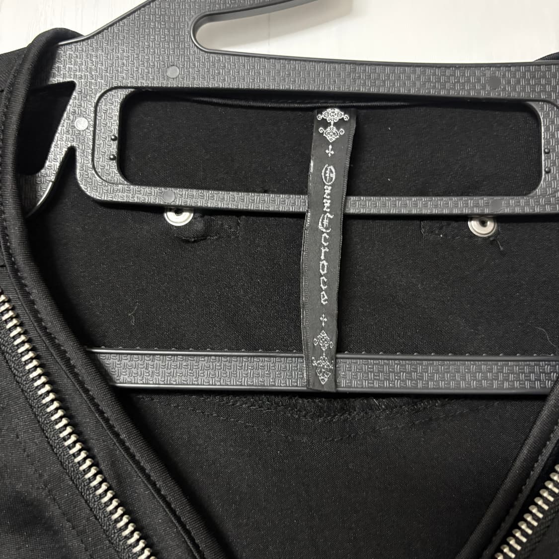 오즈크로스 오즈온 지퍼 디테일 롱슬리브 티셔츠 상품이미지3