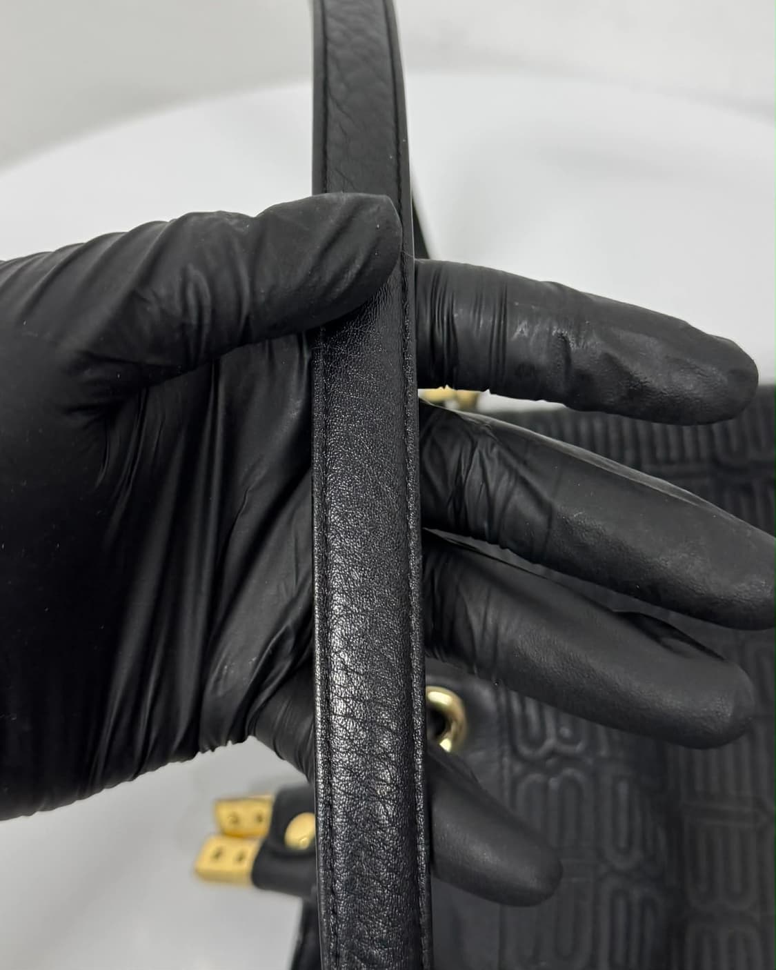 발렌시아가 BB 모노그램 버킷 복조리 크로스 백 상품이미지8