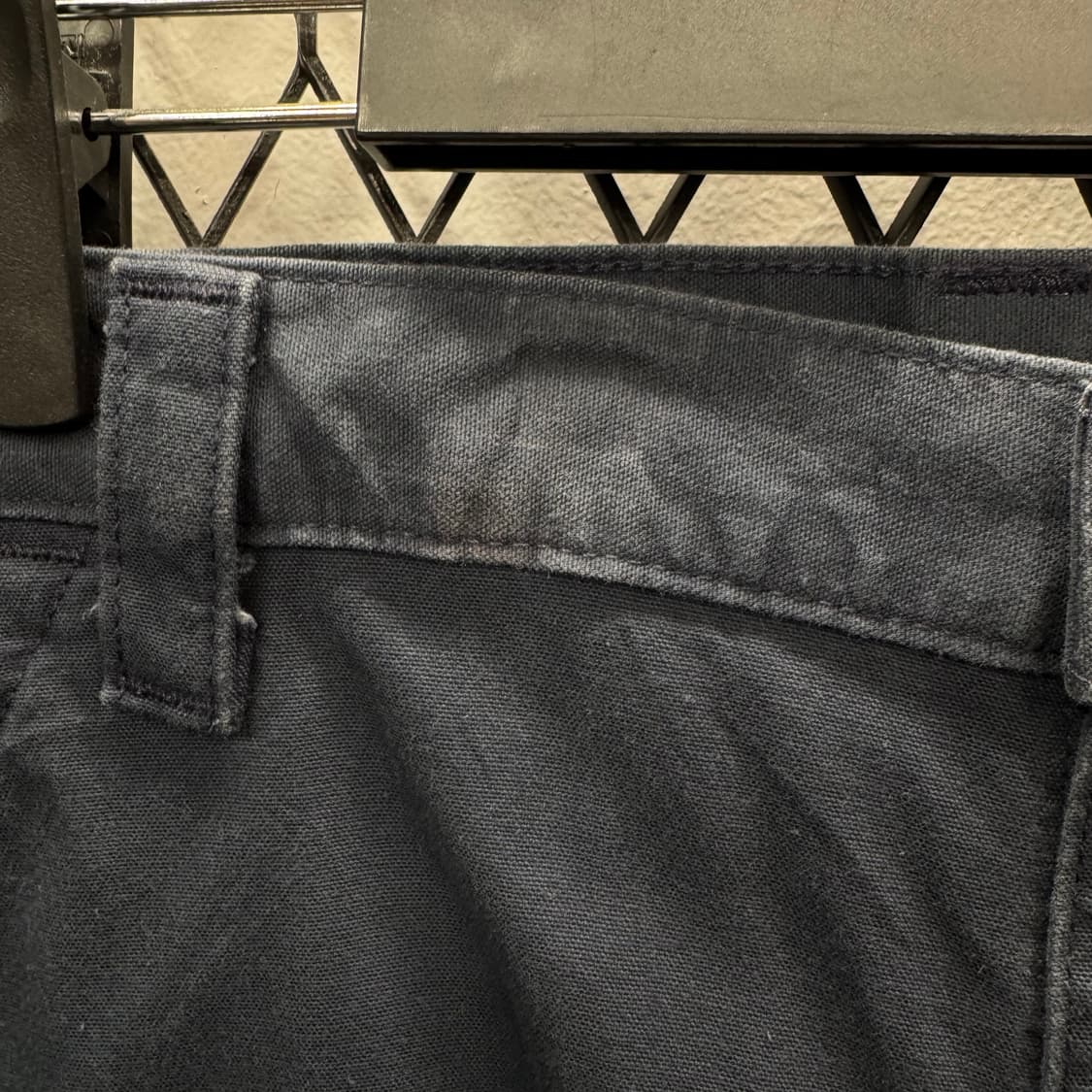 칼하트 루즈핏 덕 카펜터 워크 팬츠 후면 포켓 로고 포인트 네이비 상품이미지8