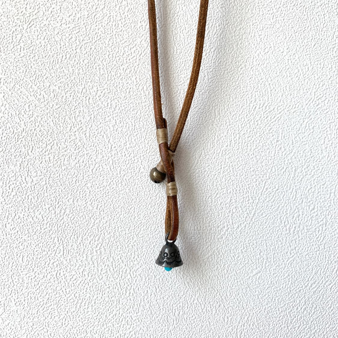 잼스톤 레더 홀리벨 necklace 상품이미지1