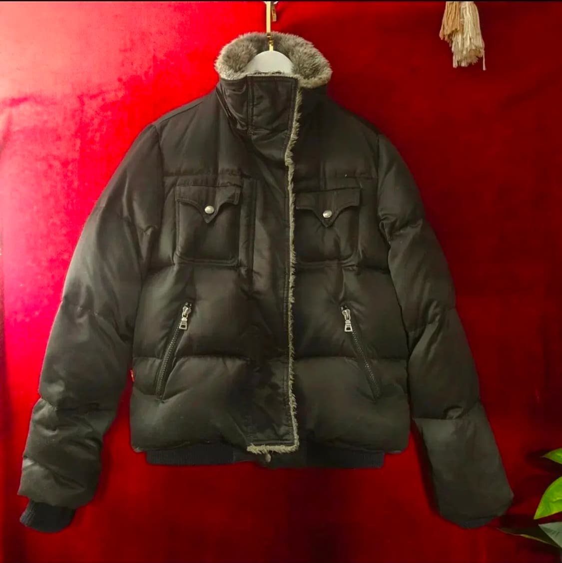 리바이스(Levis) 올드스쿨 카라넥 퍼 오리털 패딩 점퍼 상품이미지2