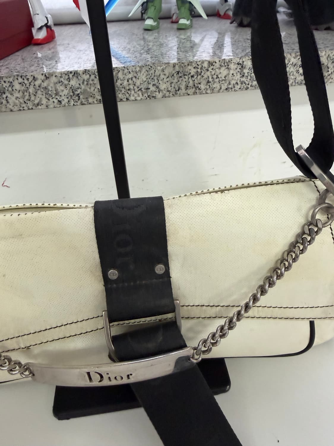 정품) 디올 화이트 캔버스 숄더백 체인 스트랩 상품이미지3