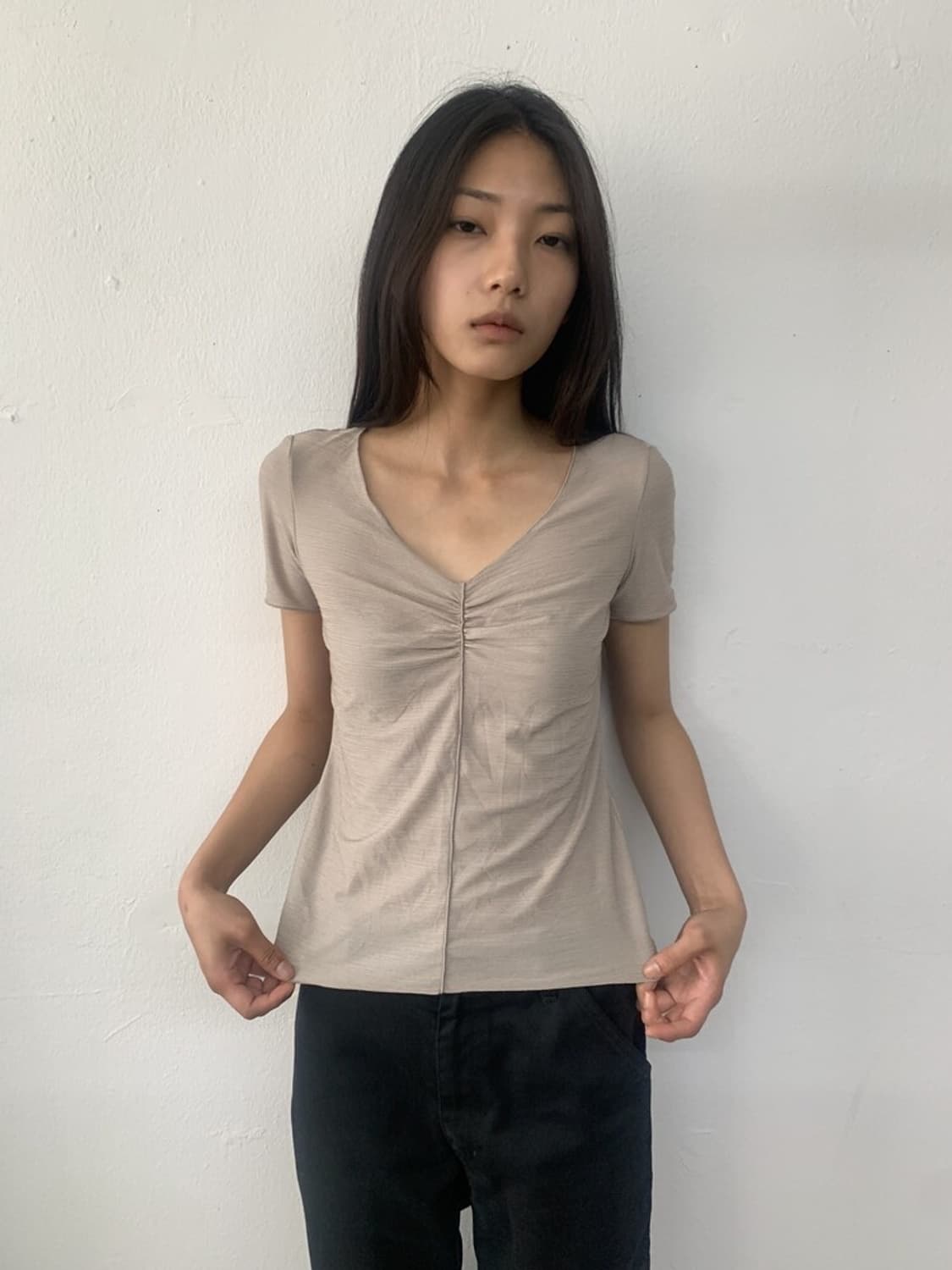 Armani V-neck top 상품이미지1