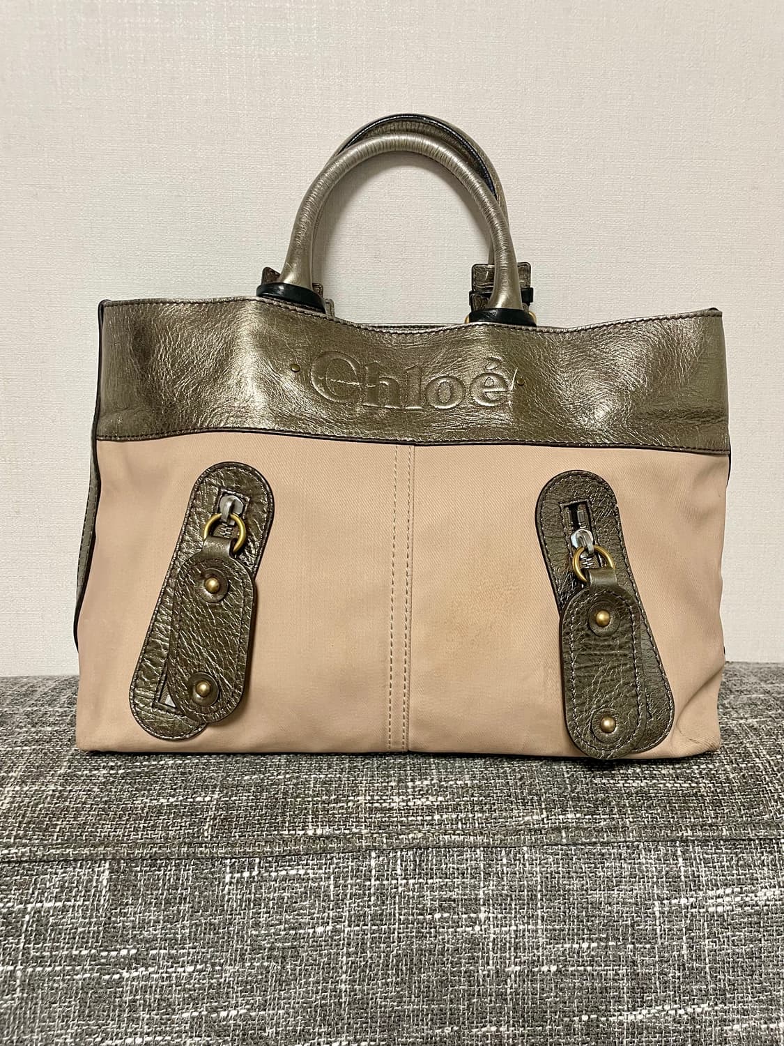 끌로에 토트백 베이지+금색 정품 상품이미지1