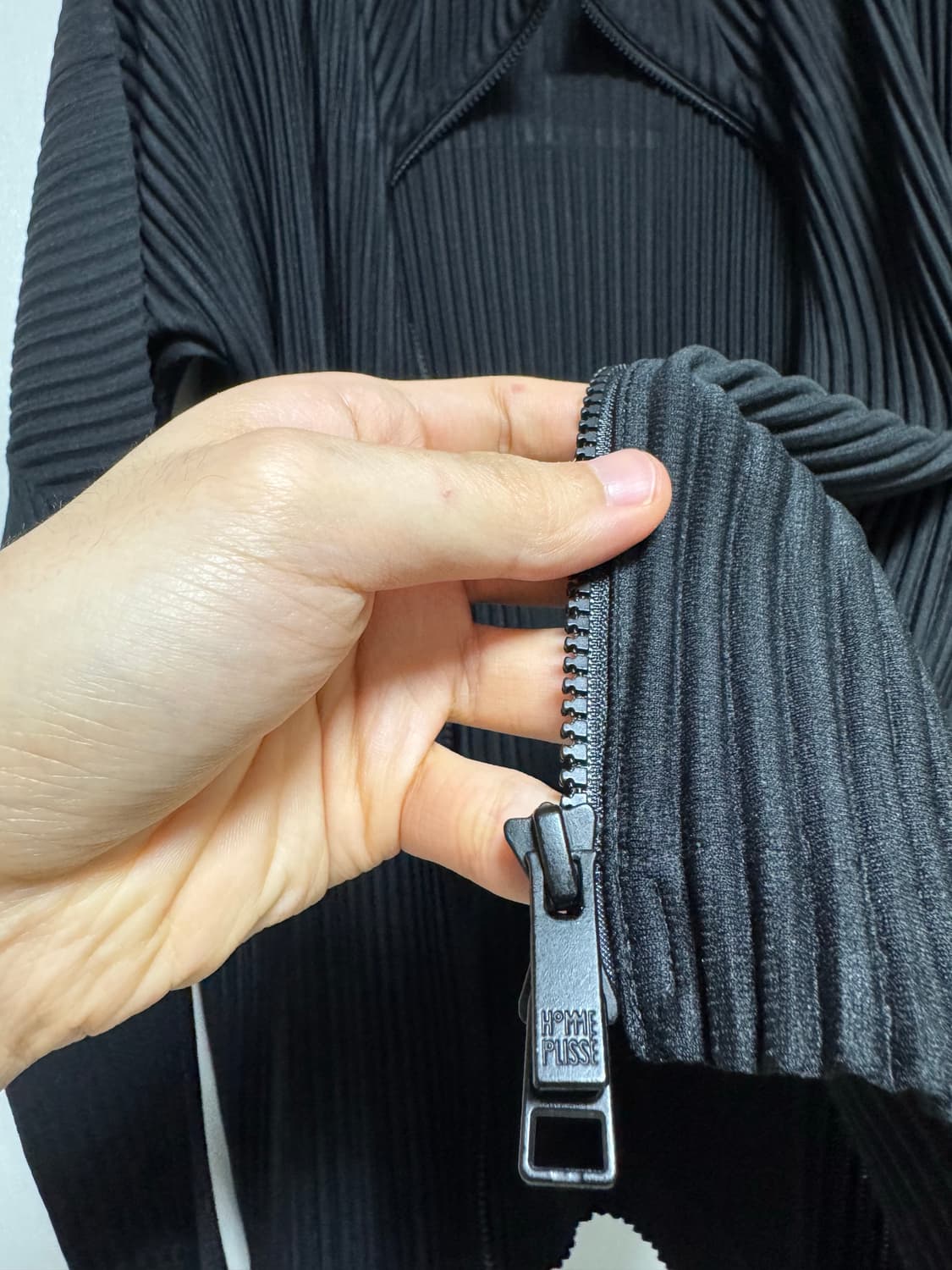 옴므플리세 하이넥 집업 상품이미지6