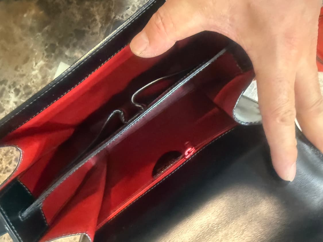 정품 셀린느 트리옹프 탑 크로스백 팝니다 상품이미지7