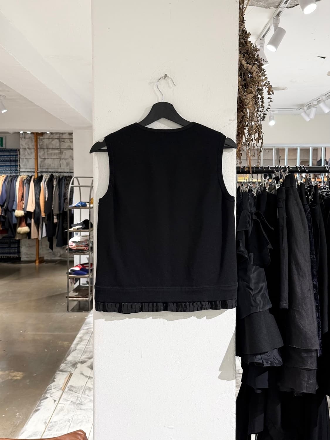 몽클레어 블랙 구스 다운 니트 베스트 상품이미지4