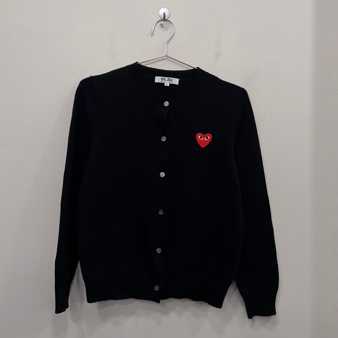 꼼데가르쏭 플레이 레드하트 울 라운드 가디건 상품이미지2