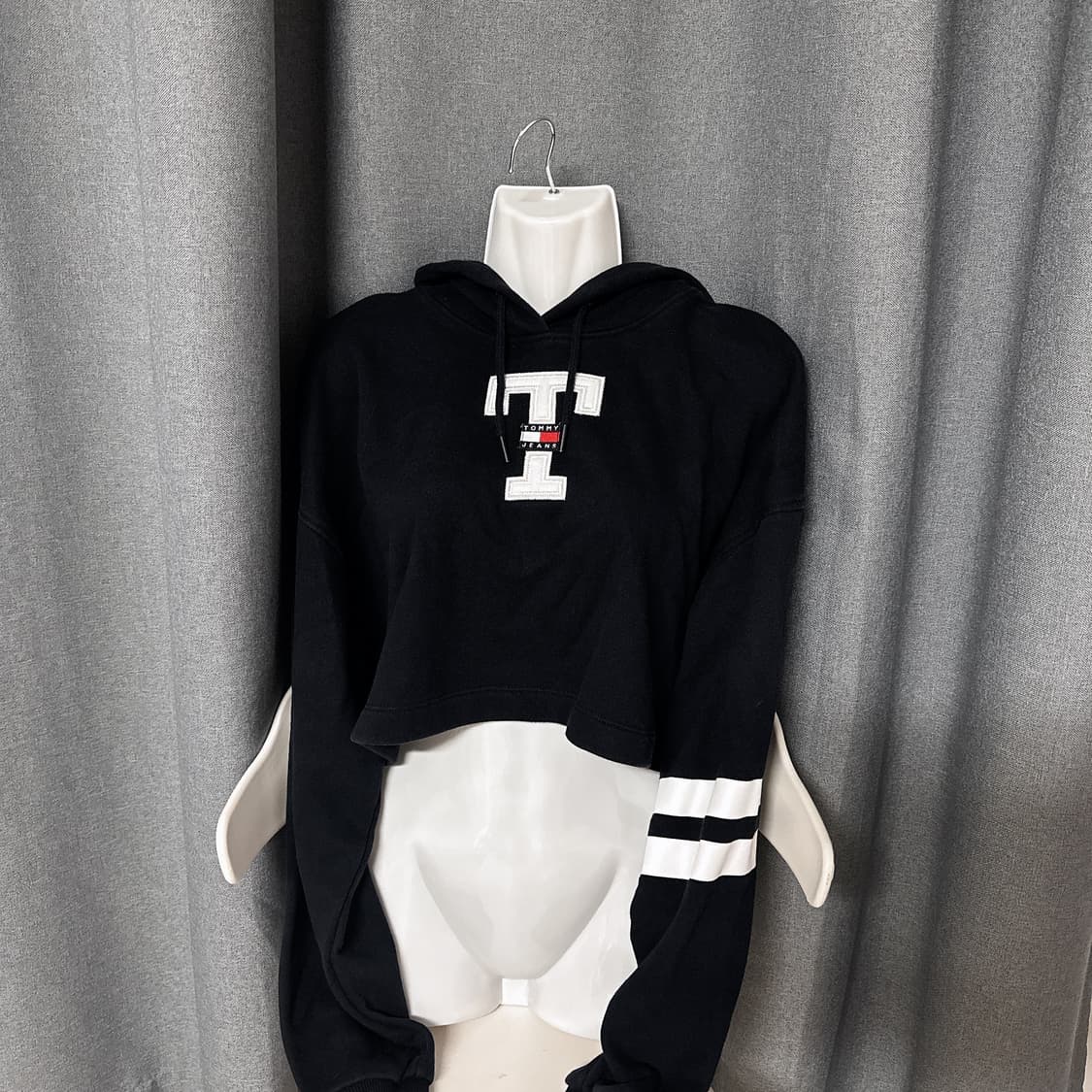 타미 크롭후드티 상품이미지1