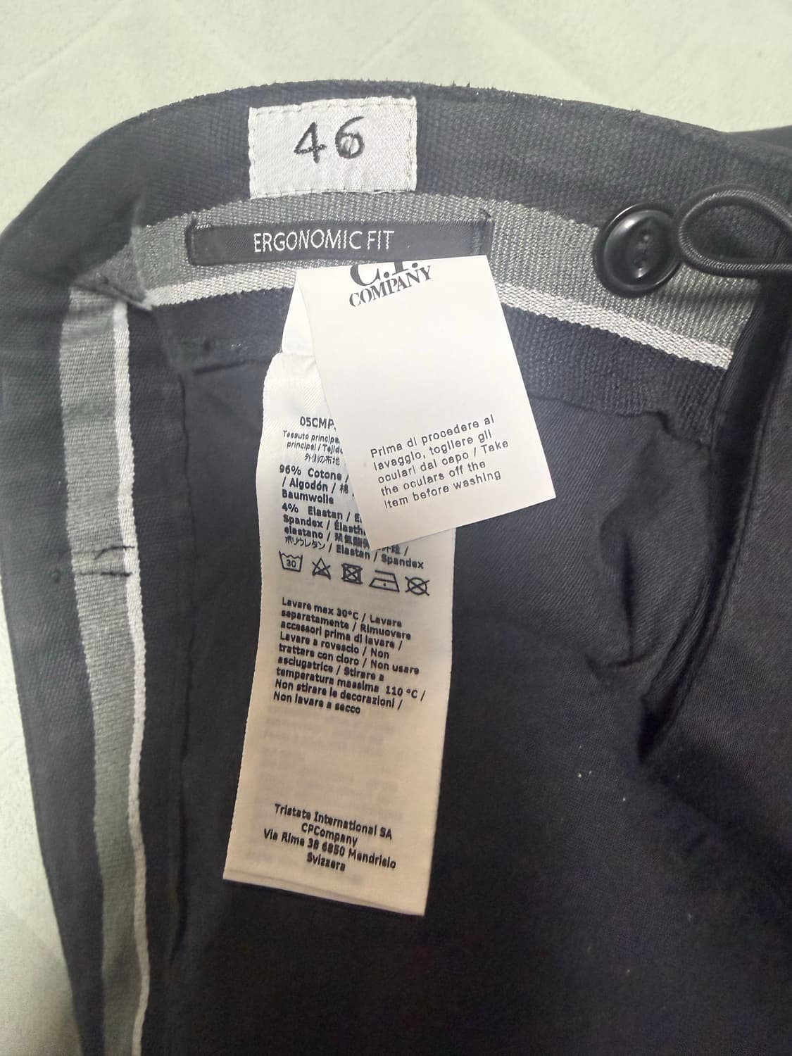 C.P. Company 블랙 색상 카고 바지 46 상품이미지4