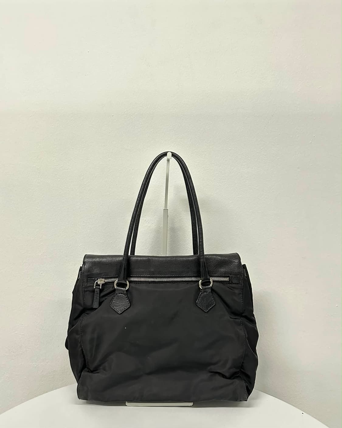 프라다 리나일론 플랩 숄더 토트백 상품이미지4