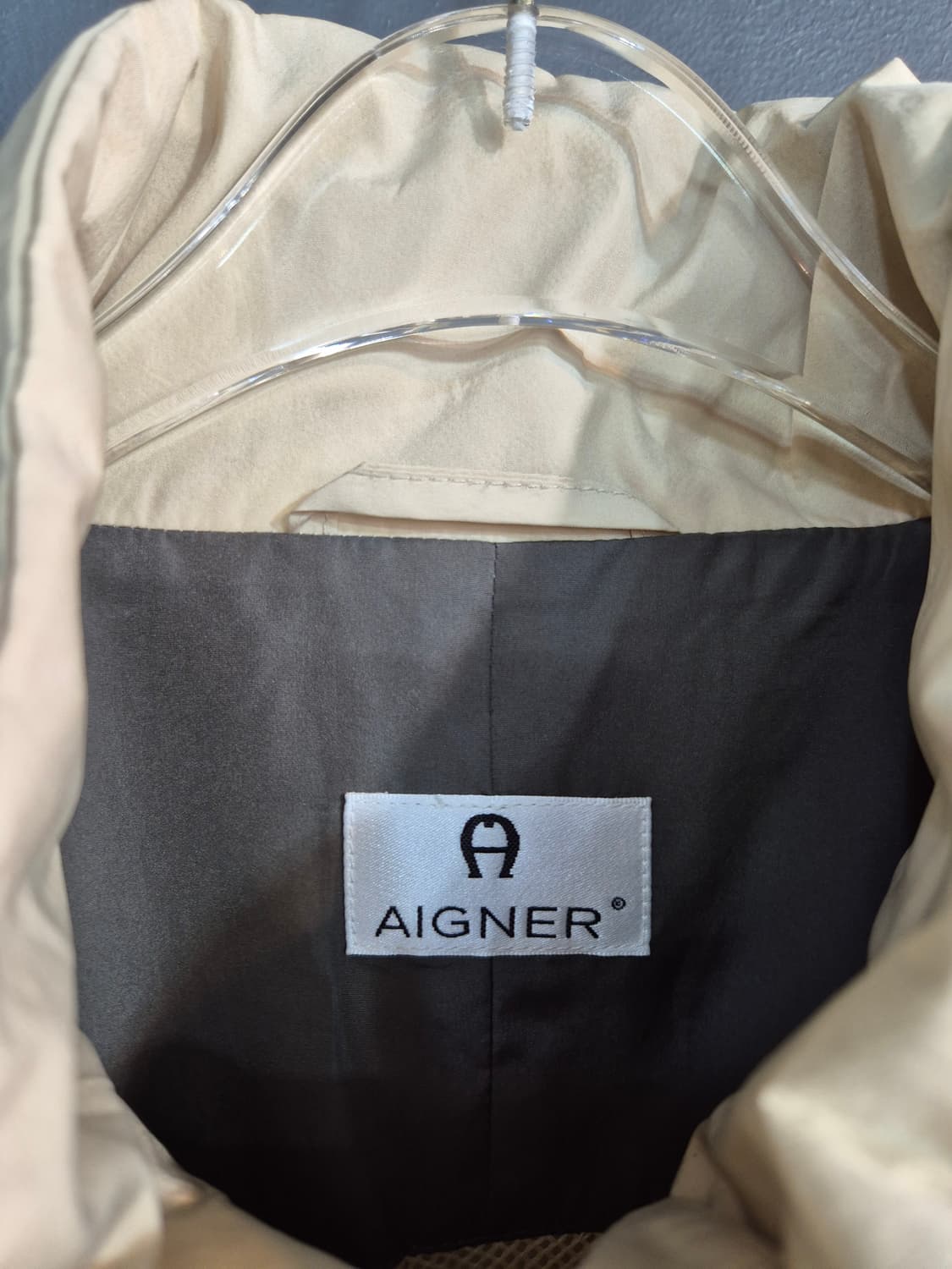 AIGNER 베이지색 바람막이 자켓 XL 상품이미지4