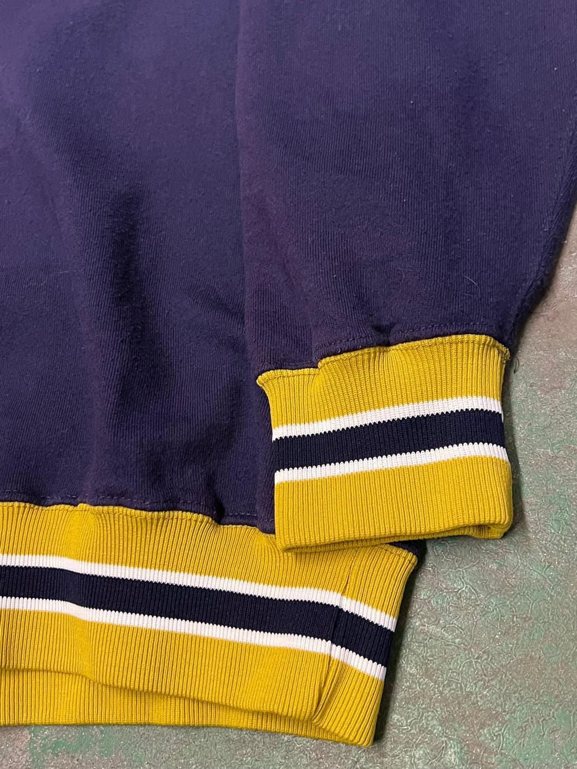 90's 러셀 애슬레틱 V넥 맨투맨 바시티 스웻 빈티지 스쿨웨어 상품이미지6