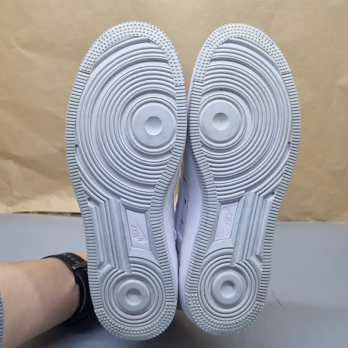 나이키 에어포스1 울트라 미드졸리230 상품이미지3