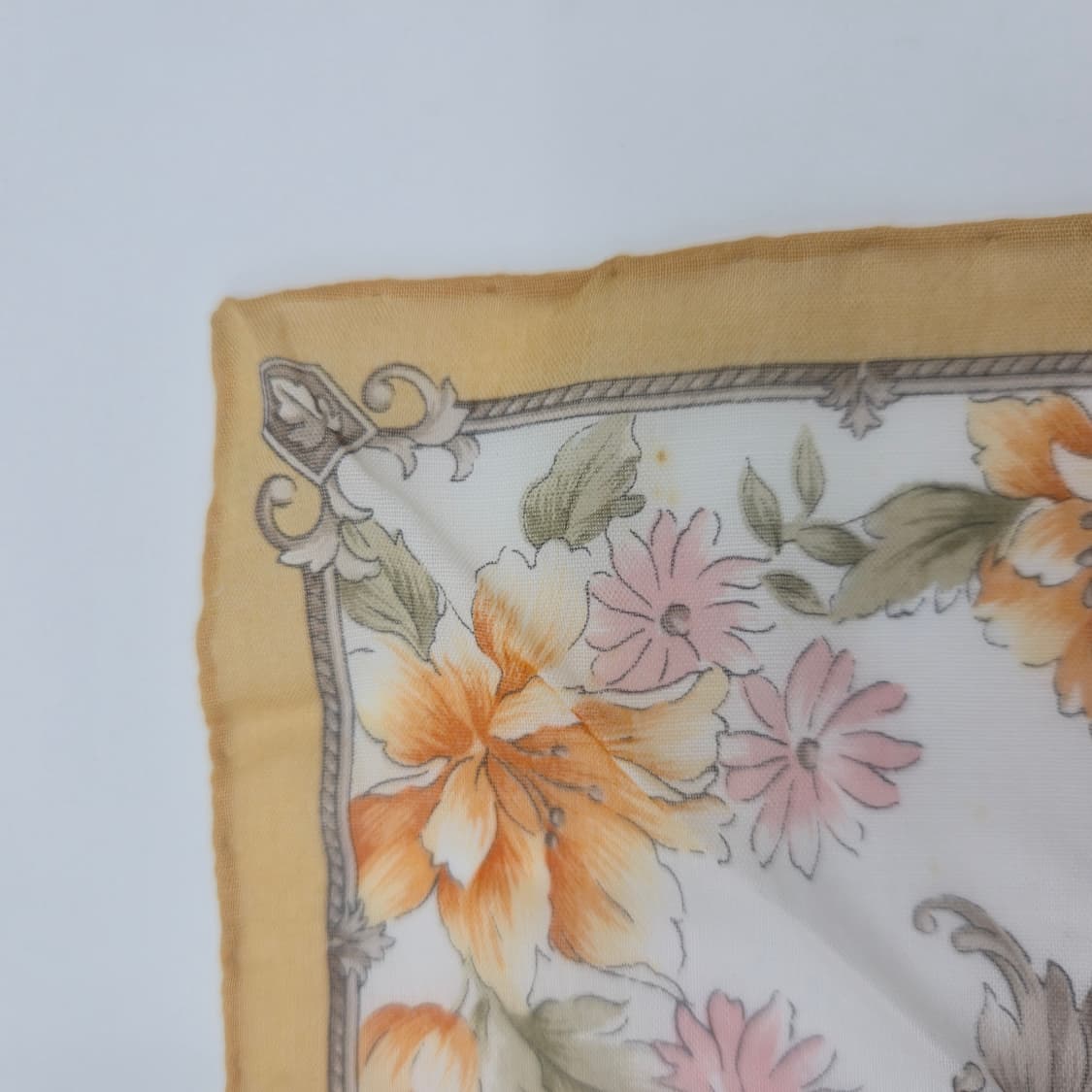 CELINE 셀린느 손수건 스카프 [JRCFSB11735-116-3] 상품이미지7