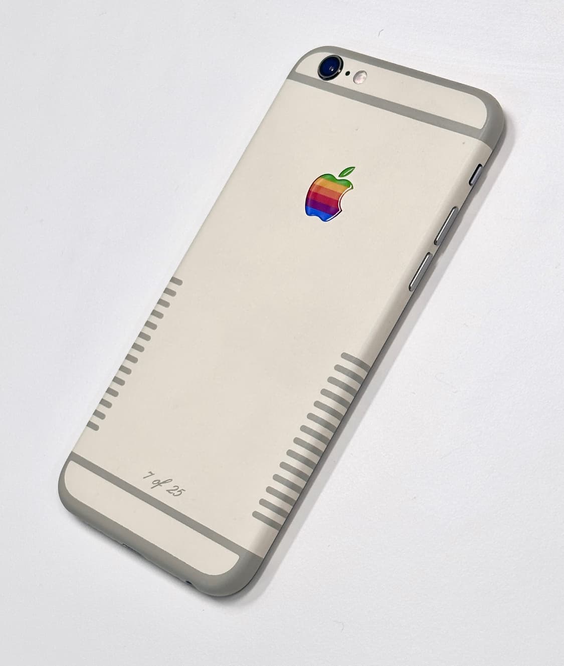 아이폰6s 레트로 (전세계 25대 한정판/새상품/128GB/배터리97%) 상품이미지1