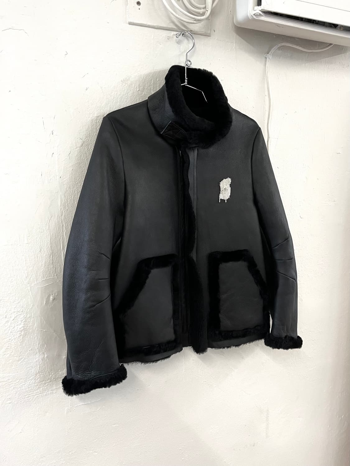 언더커버 비즈 컬렉션 시어링 무스탕 자켓 상품이미지2