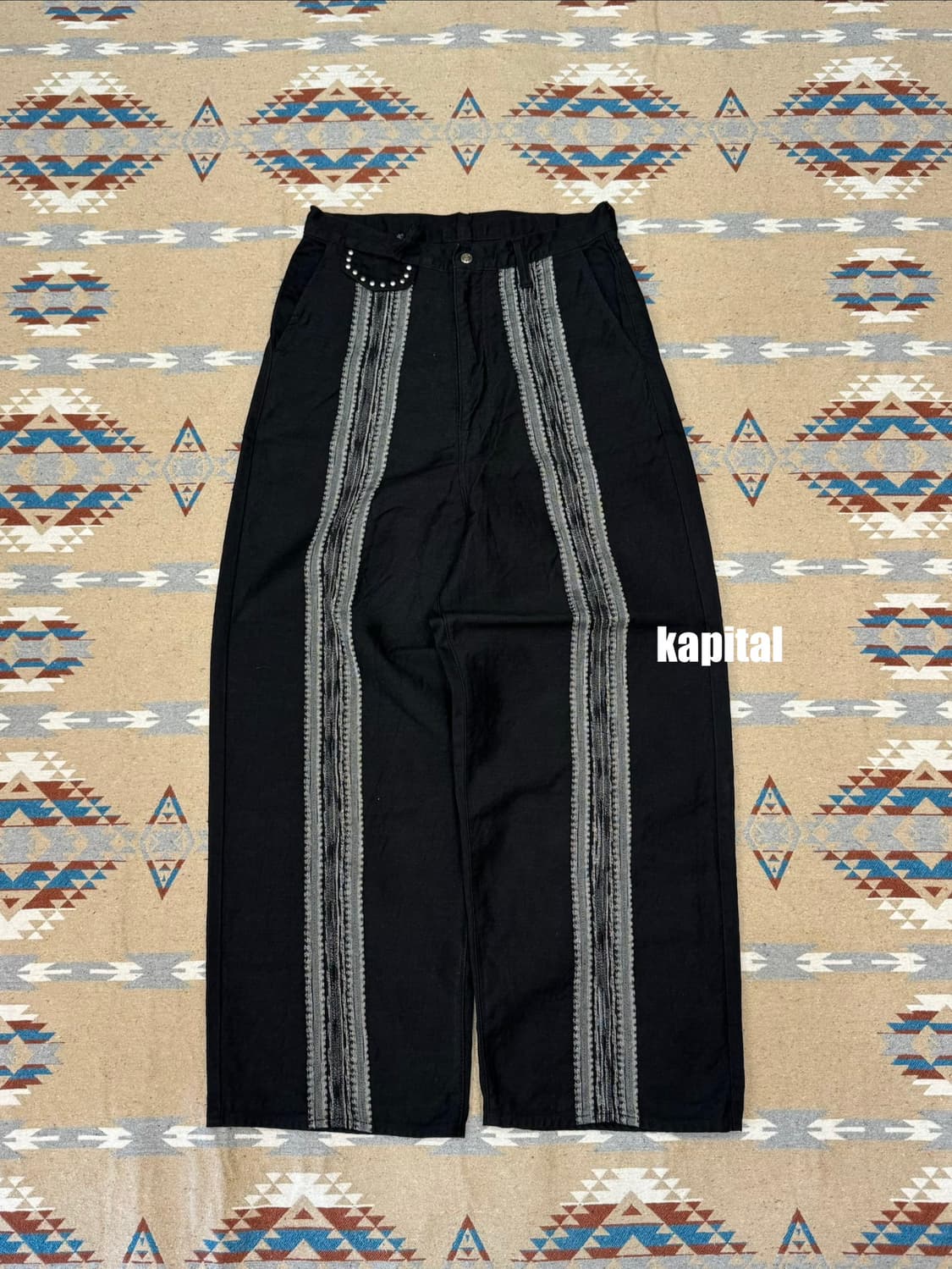 [2][M] 캐피탈 12온즈 애로우 패턴 자카드 데님 포트 배기 팬츠  상품이미지1