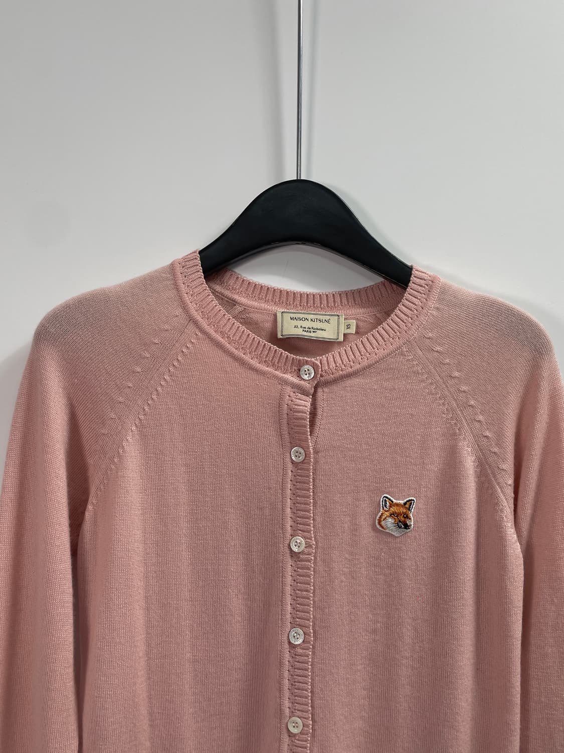 메종키츠네 우먼스 폭스헤드 핑크 가디건  (on.188) 상품이미지2