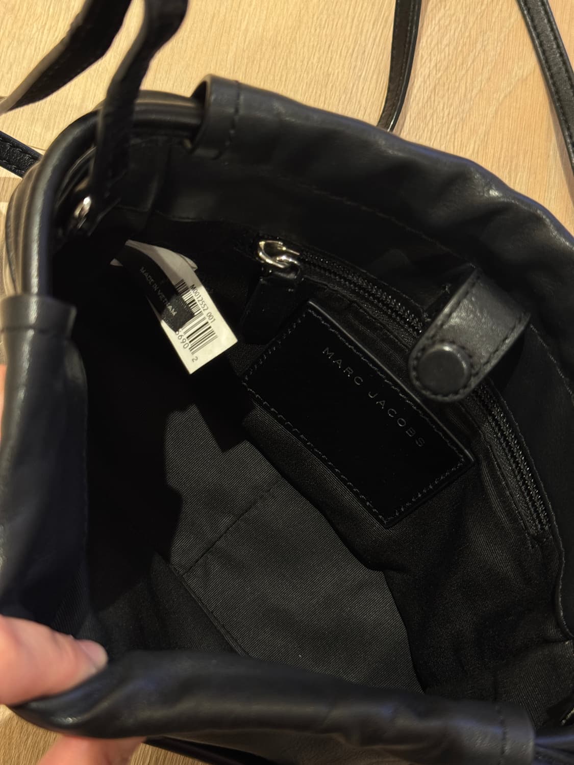 마크바이마크제이콥스 블랙 가죽 크로스백 상품이미지8