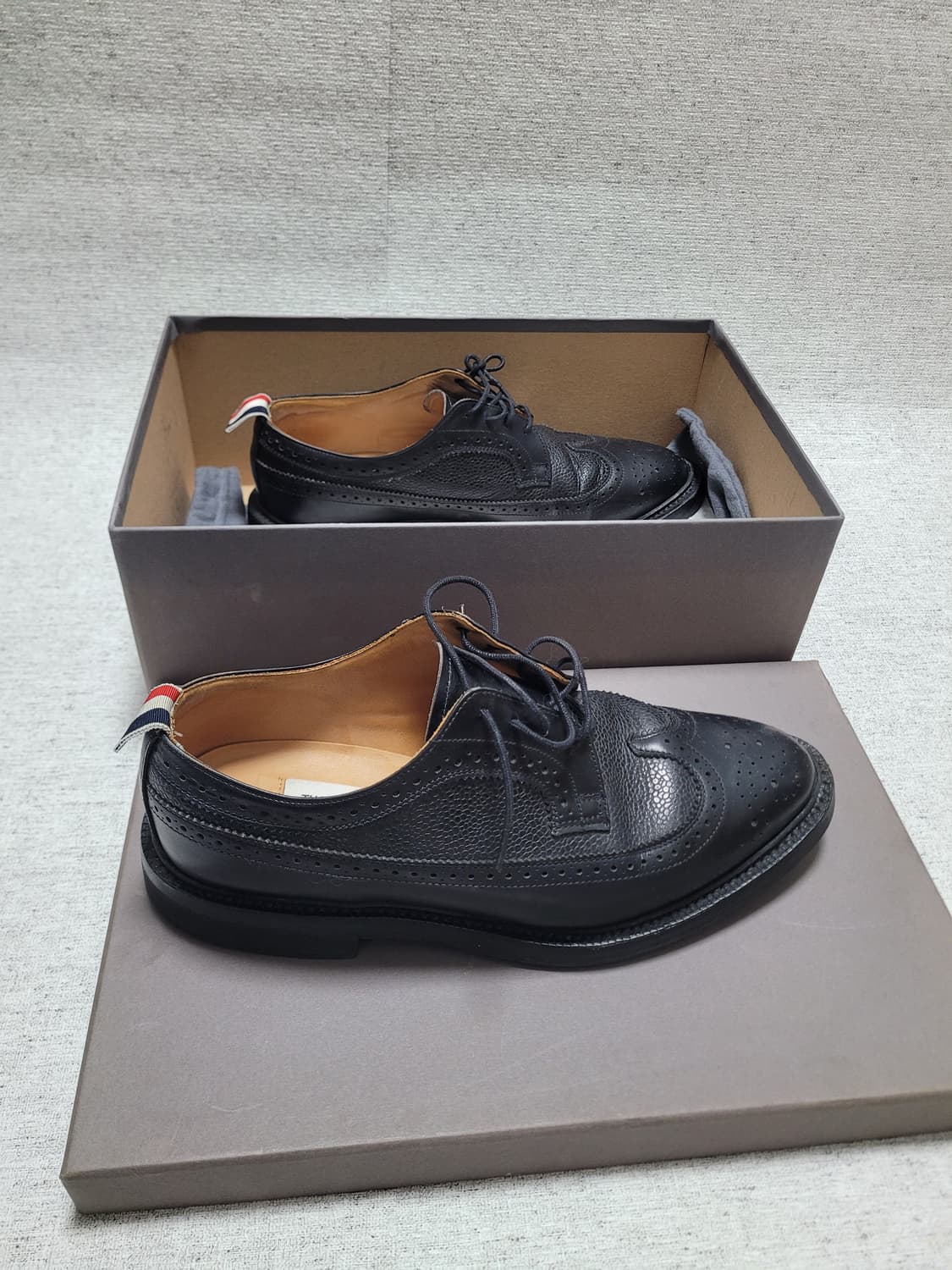 (신품급 개꿀매)톰브라운 윙팁 9사이즈 판매합니다 상품이미지2