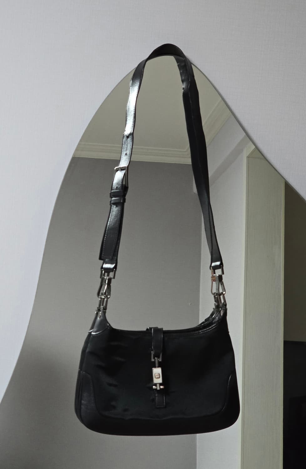 구찌 나일론 빈티지 재키백 블랙  상품이미지2