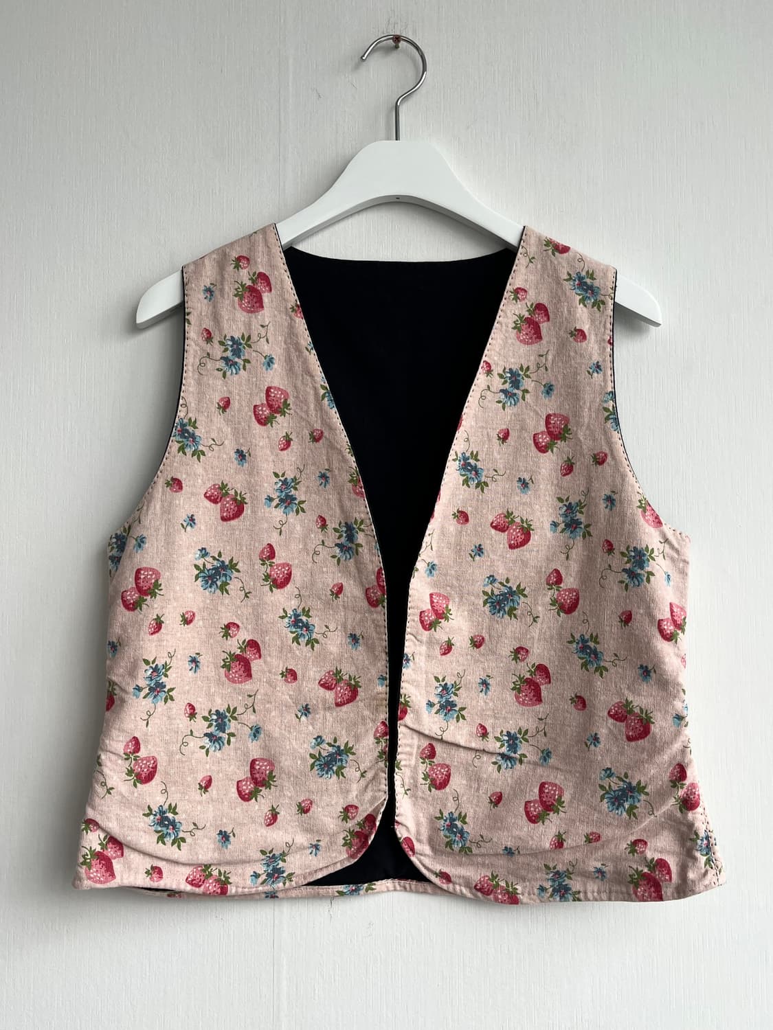 SALE*) 스트로베리 플라워 빈티지 베스트 상품이미지1