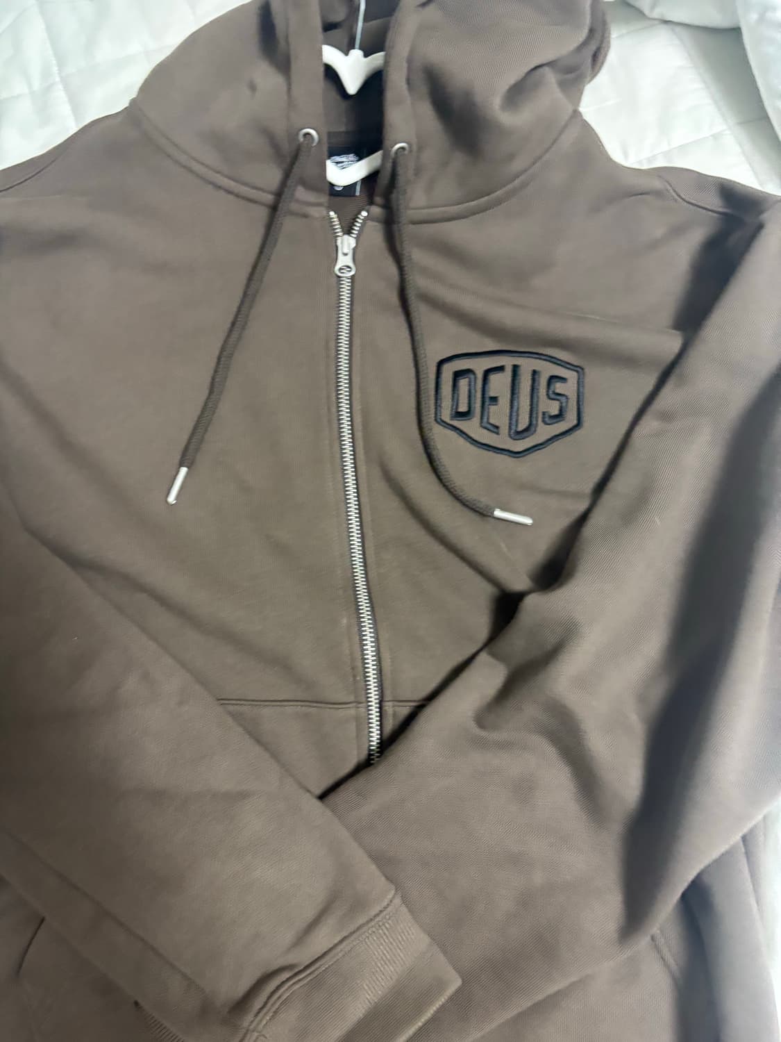 데우스 엑스 마키나 컬리지 어드레스 후드 집업 올리브 라지사이즈 상품이미지1