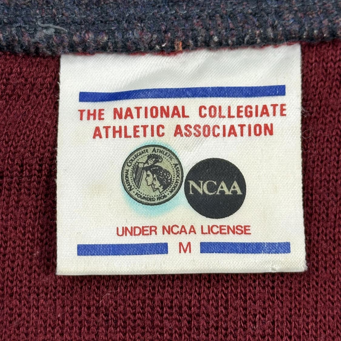 데상트 재팬 NCAA 자수 퍼플 니트 (M) 상품이미지5