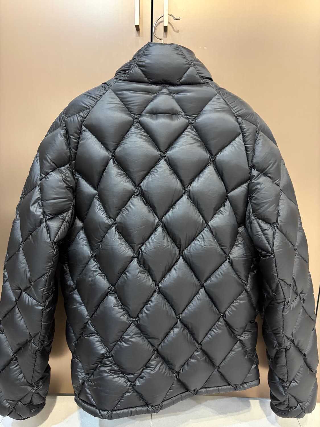 로아 누나필파워800L사이즈 판매하거나 xl사이즈 교환합니다 상품이미지2