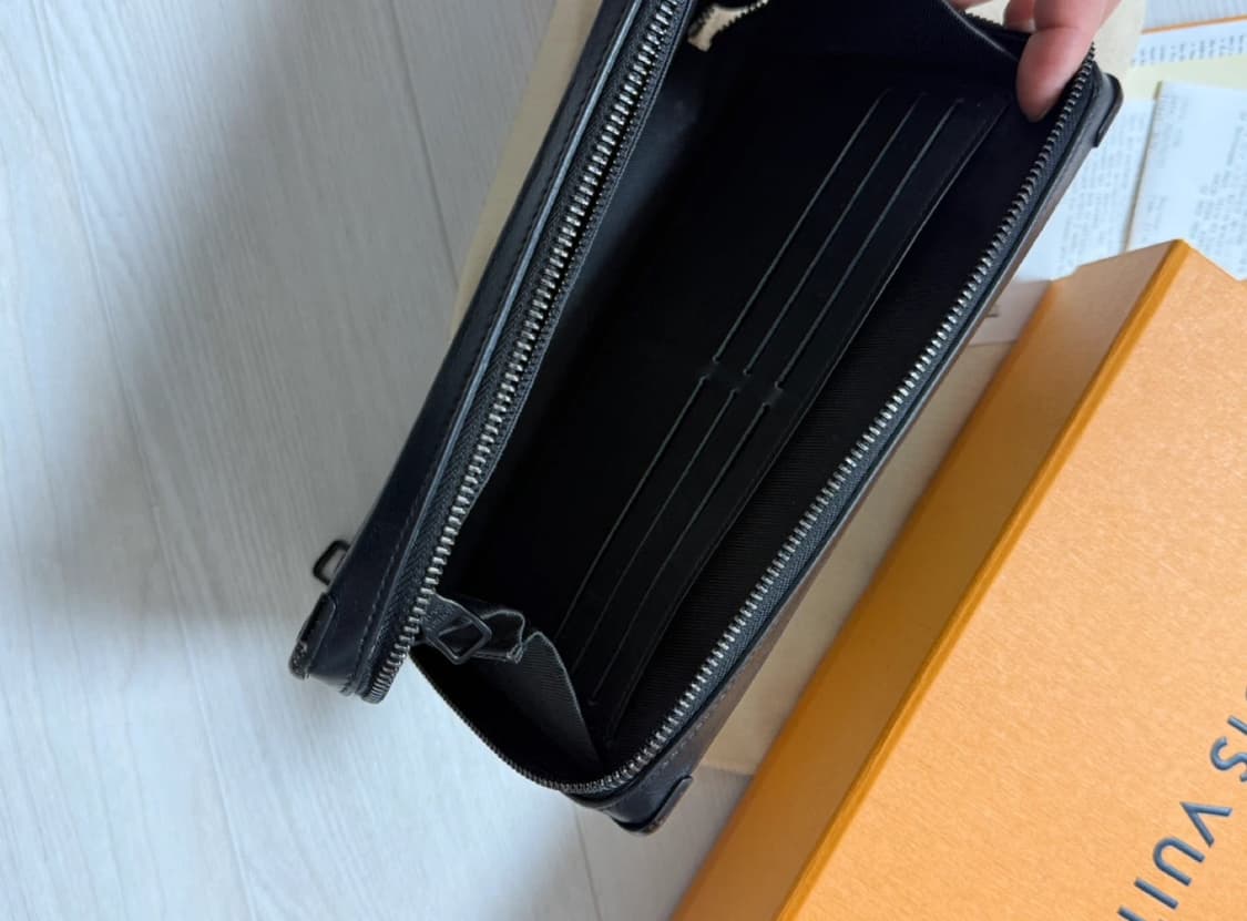 루이비통 토뤼옹 소프트백 상품이미지2