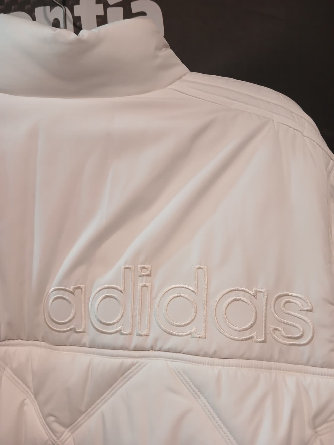 아디다스 삼선 퀄팅 패딩 상품이미지5