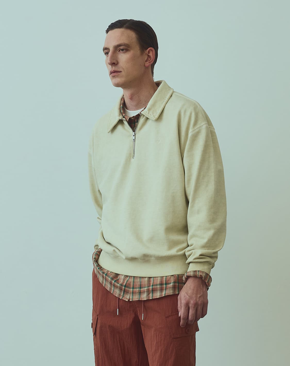 Uniform Bridge 유니폼 브릿지 하프 집업 스웨트셔츠 더스티 상품이미지1